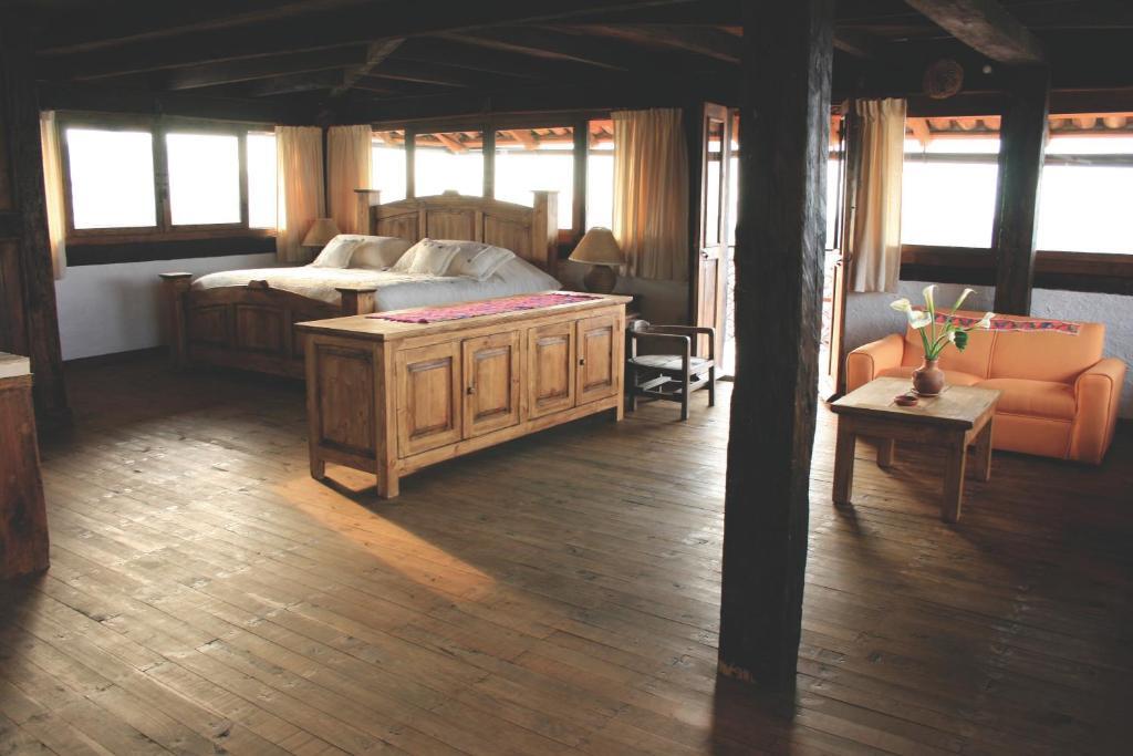 Hotel La Casa De Piedra Куэцалан-дель-Прогресо Экстерьер фото